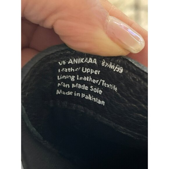 Vince Camuto Chunky Block Heel Gum Sole Combat Chelsea Ankle Boots Sz 8.5 NEW - Picture 8 of 8